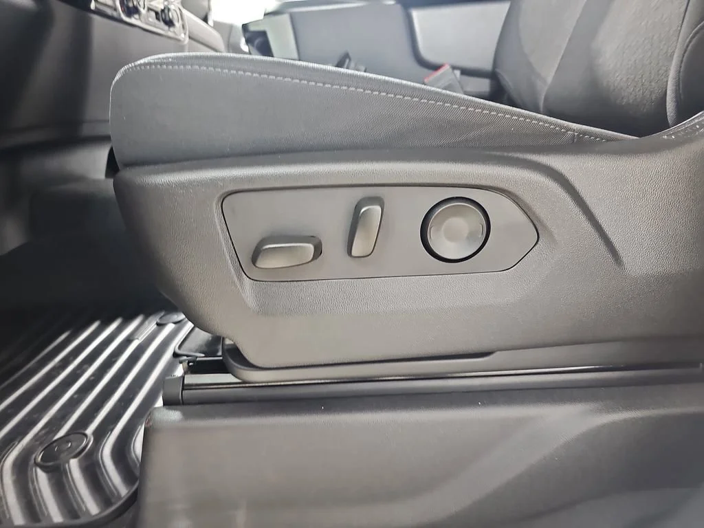 Certified Used 2025 Summit White GMC Elevation image 34