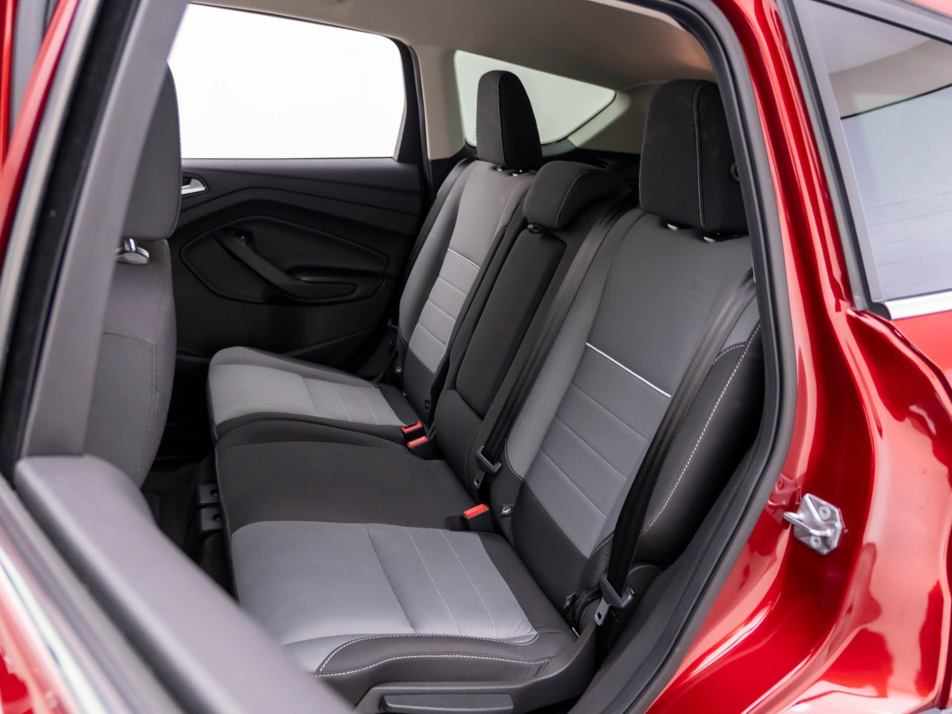 Used 2014 Red Ford SE image 16