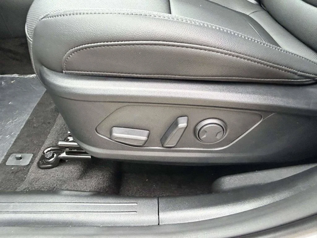 New 2026 White Hyundai SEL Plus image 14