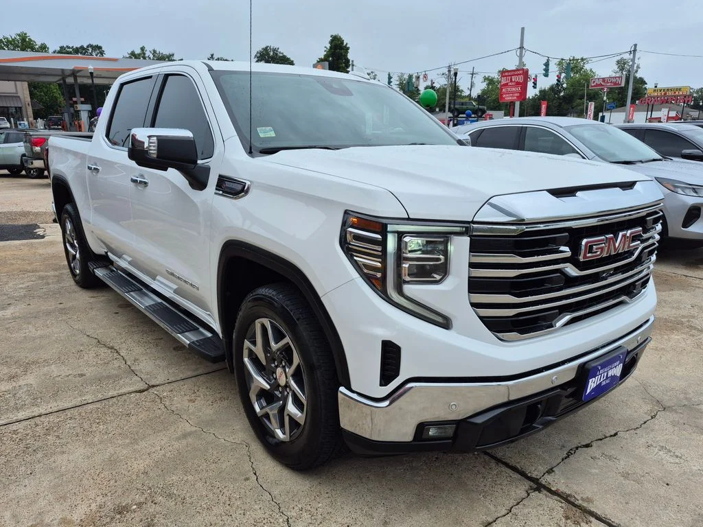 Used 2024 Summit White GMC SLT image 4