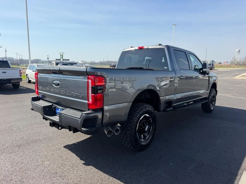 New 2026 Carbonized Gray Metallic Ford F-250® XLT image 6