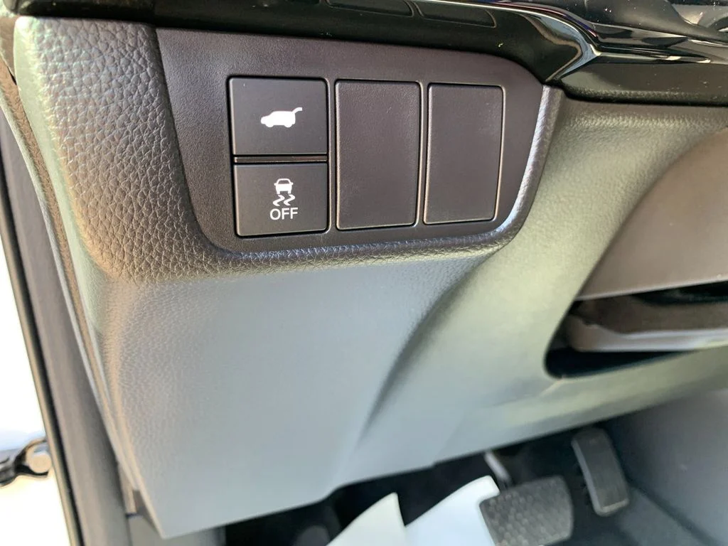 Used 2025 White Honda Sport Touring image 31
