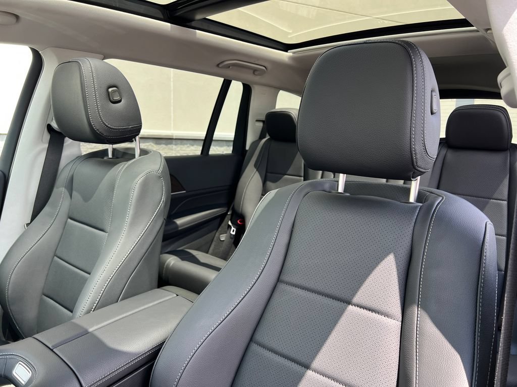 New 2026 Black Mercedes-Benz GLS 450 image 54
