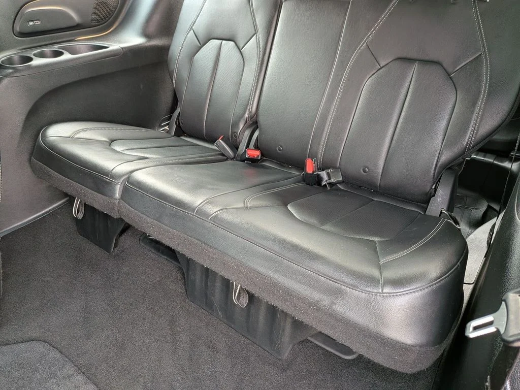 Used 2020 White Chrysler Launch Edition image 24