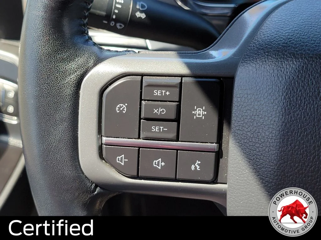 Used 2022 White Ford Lariat image 29