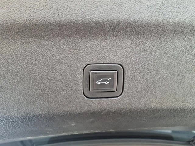 Used 2023 Summit White GMC AT4 image 8