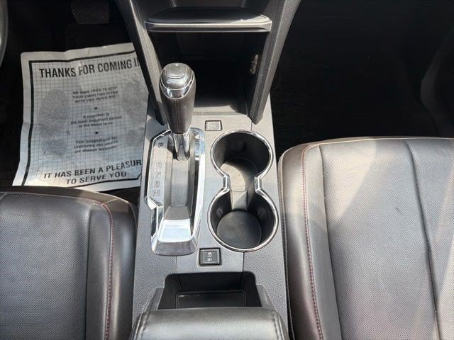 Used 2017 White Frost Tricoat GMC SLT image 25