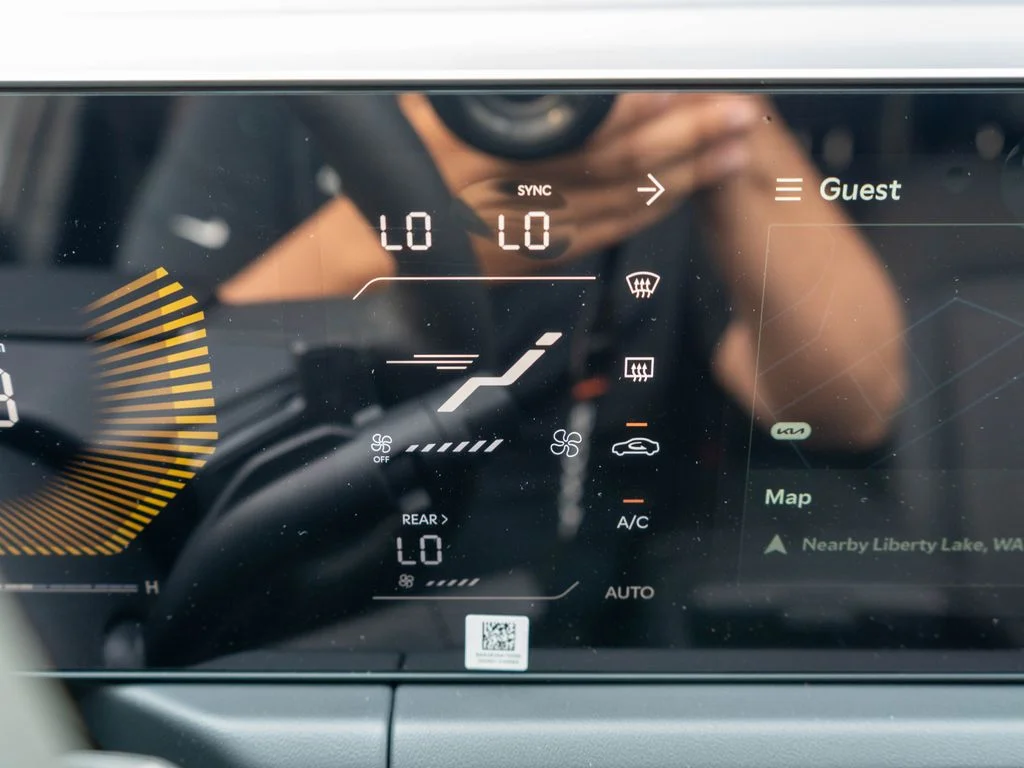 New 2027 Glacial White Pearl Kia S image 26