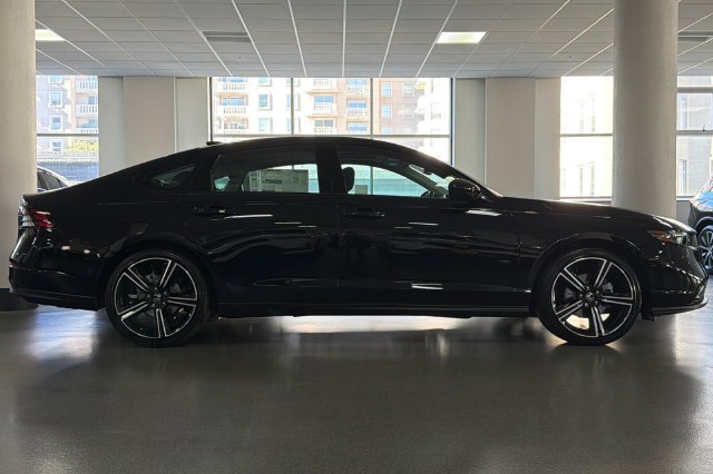 New 2026 Crystal Black Pearl Honda SE image 3