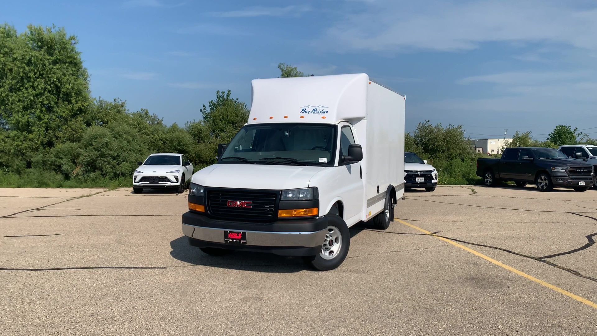 New 2025 Summit White GMC 1WT image 27