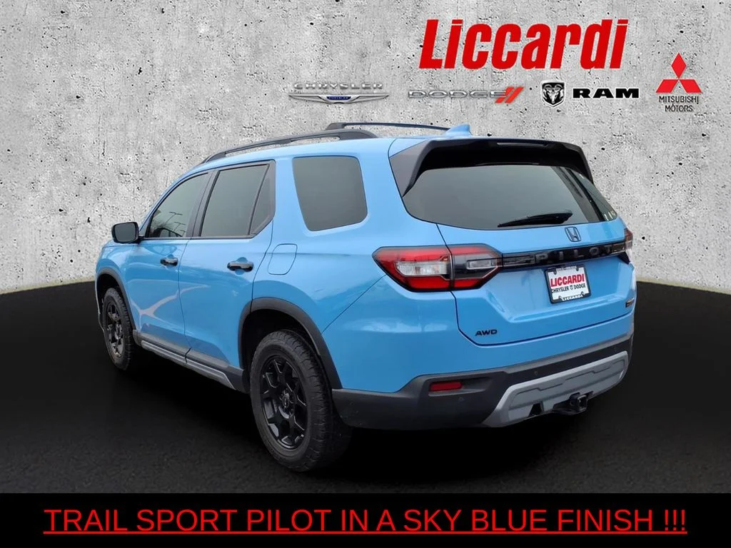 Used 2024 Blue Honda TrailSport image 4