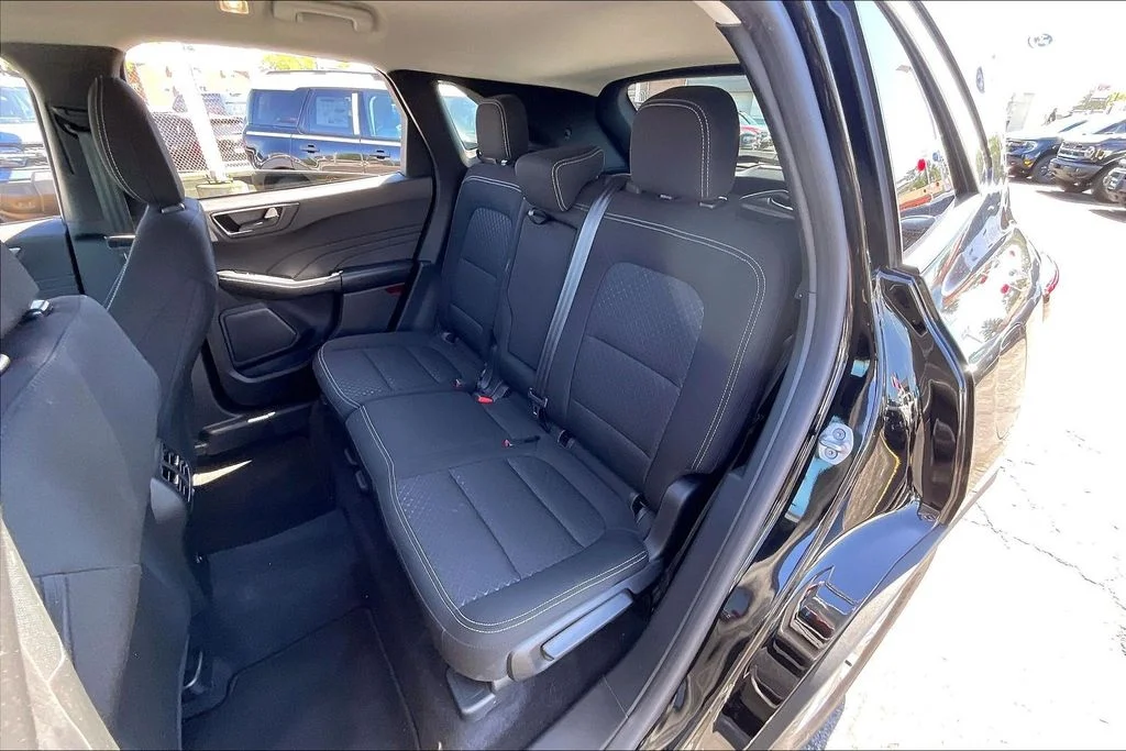 Used 2024 Black Metallic Ford Active image 25