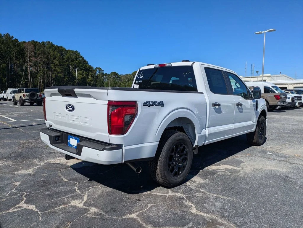 New 2026 Oxford White Ford STX image 4