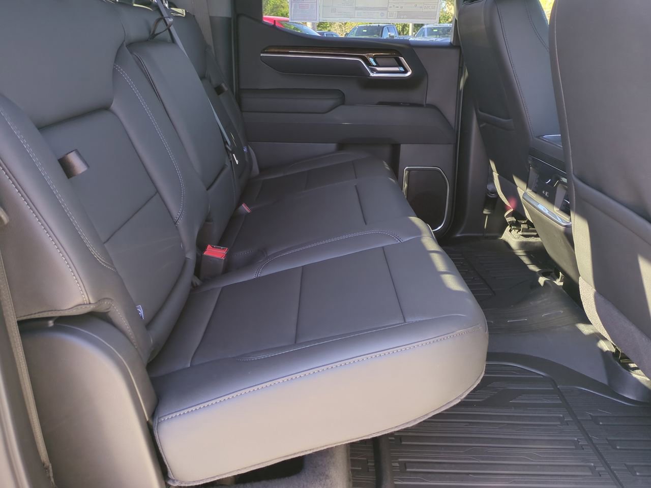 New 2026 Sterling Metallic GMC Elevation image 28