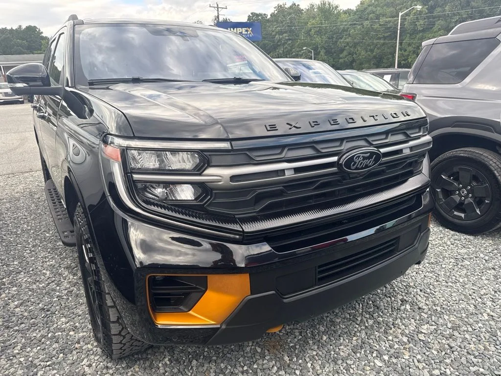 Used 2025 Black Ford Tremor image 2