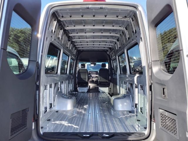 New 2024 Silver Mercedes-Benz Cargo 170 WB image 20