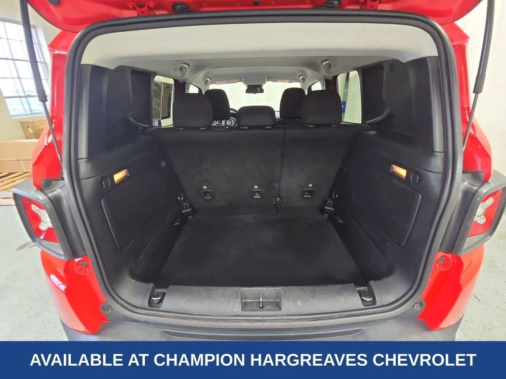 Used 2015 Colorado Red Jeep Latitude image 34