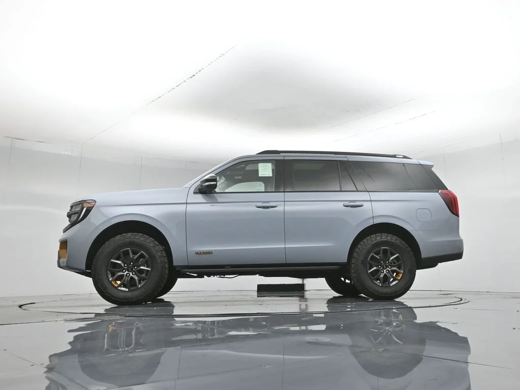 New 2026 Glacier Gray Metallic Tri-Coat Ford Tremor image 7