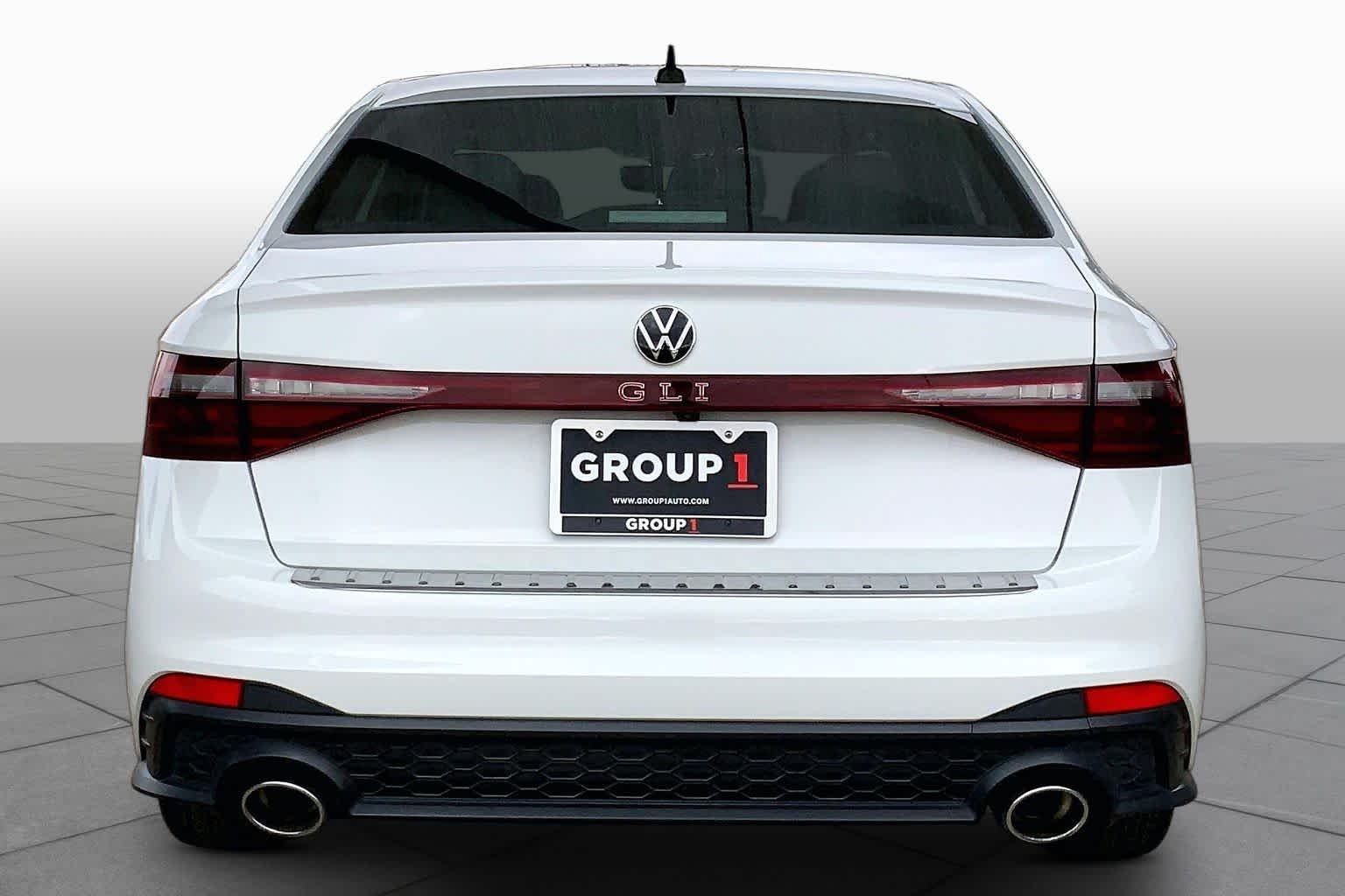 Used 2025 Pure White Volkswagen Autobahn image 5