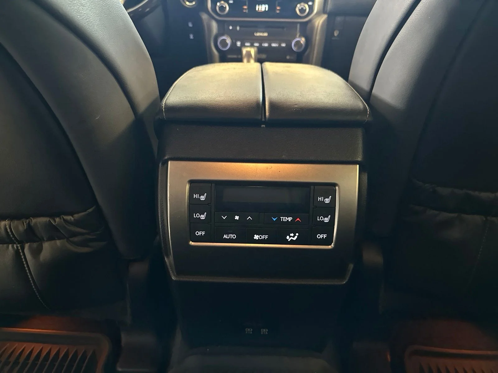 Used 2022  Lexus 460 image 22
