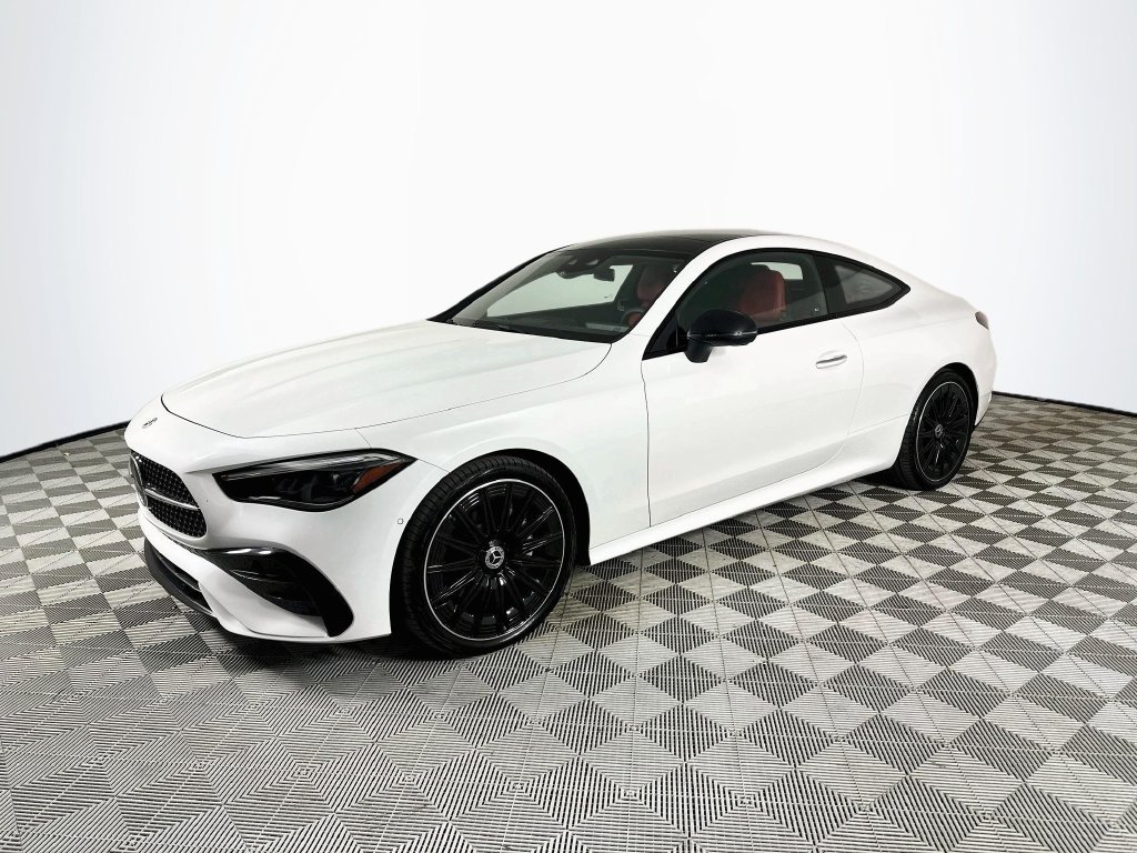 New 2026 MANUFAKTUR Moonlight White Metallic Mercedes-Benz CLE 300 image 3