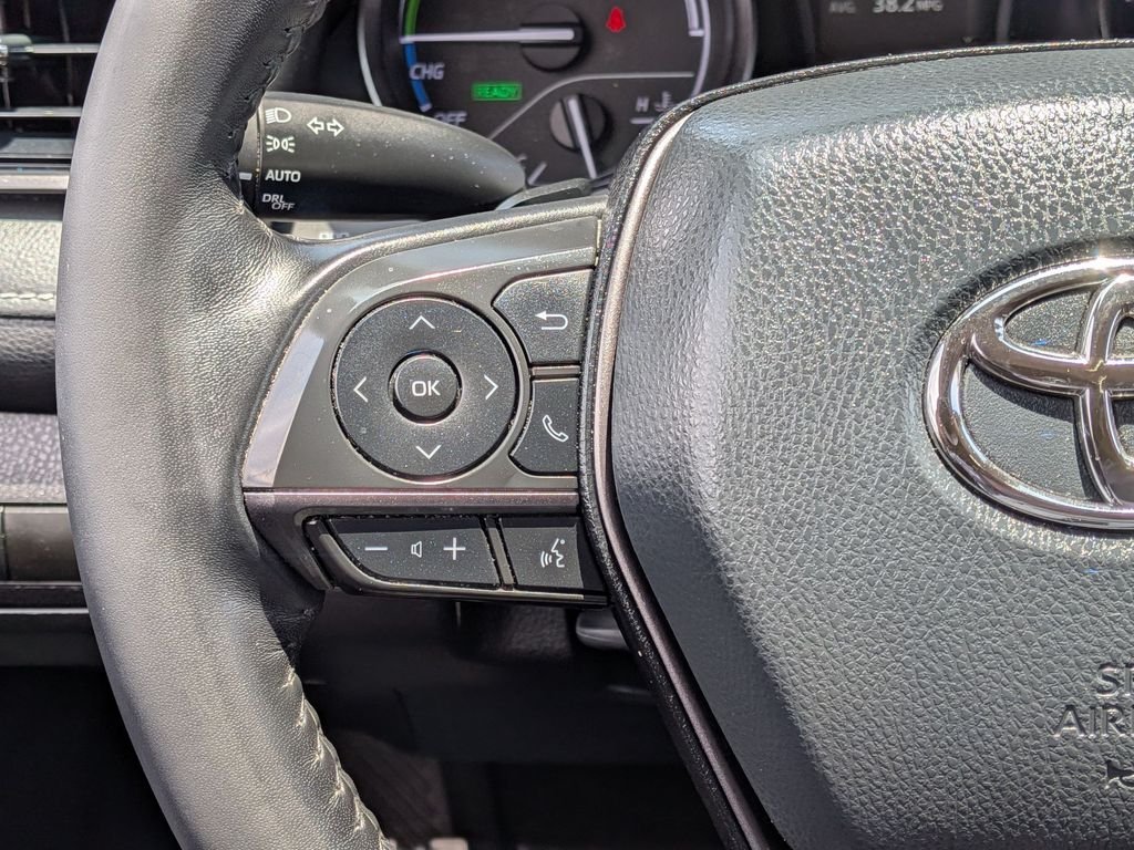 Used 2021 Silver Toyota SE image 31