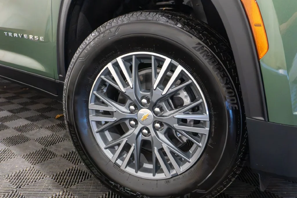 New 2027 Trillium Green Metallic Chevrolet LT image 8