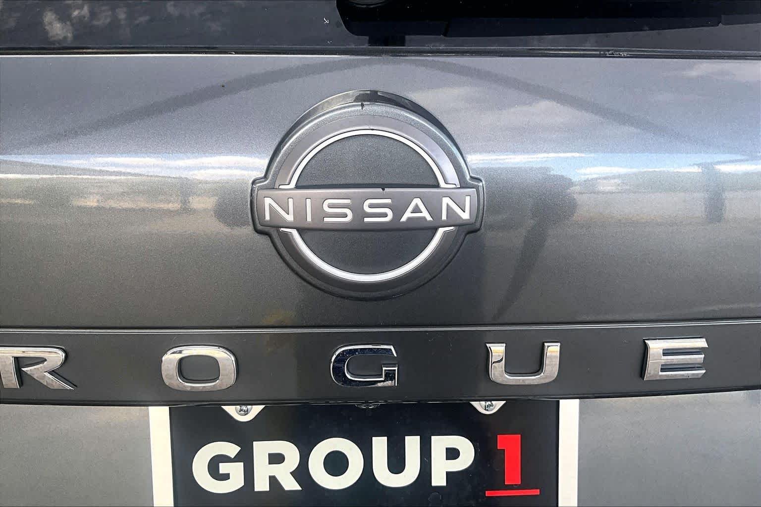 Used 2022 Gun Metallic Nissan SV image 29
