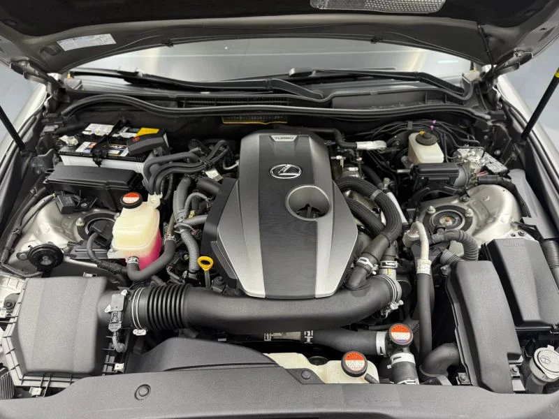 2016 Lexus IS 200t - Photo 15