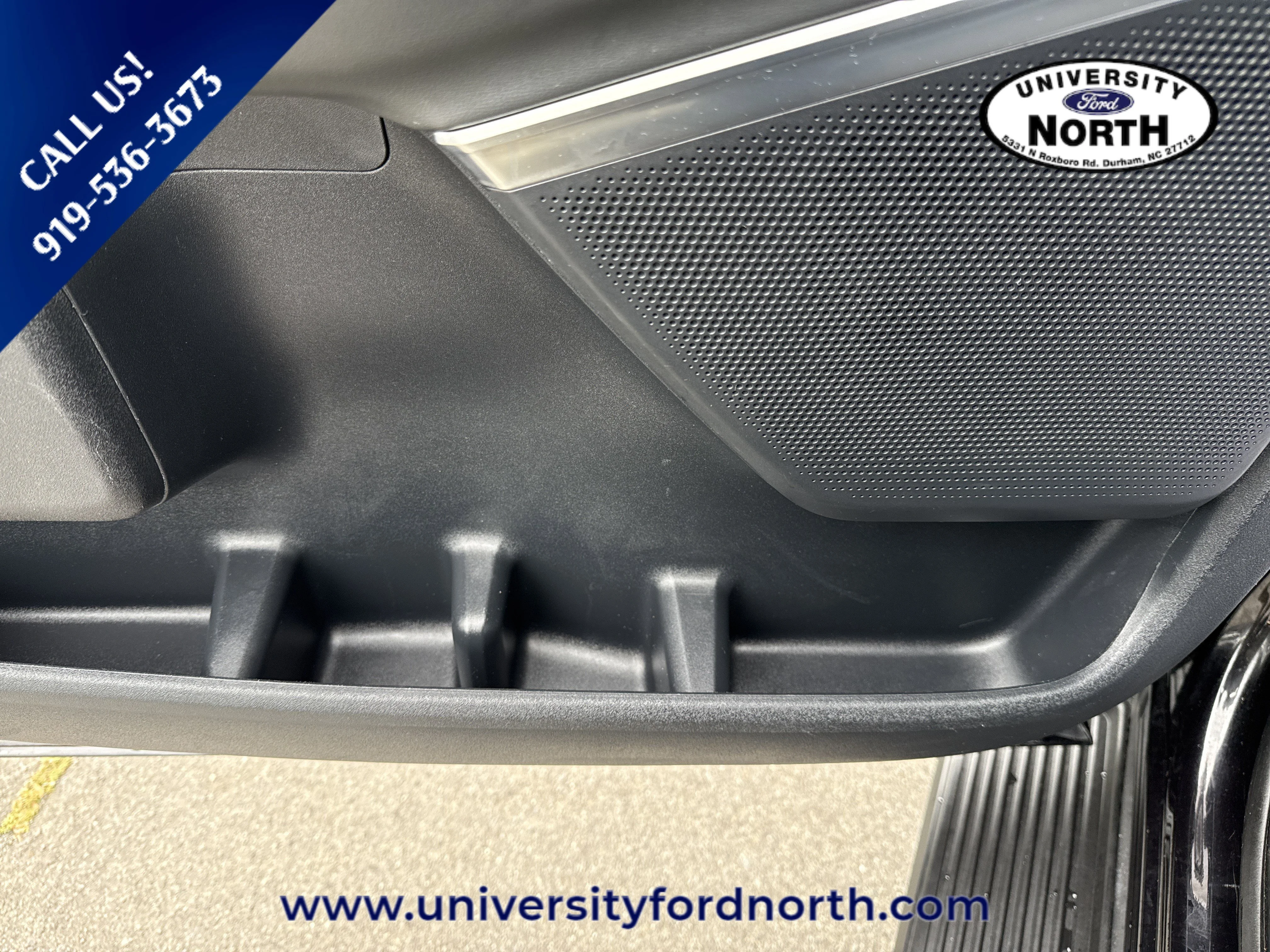 Used 2025 Agate Black Metallic Ford Active image 14
