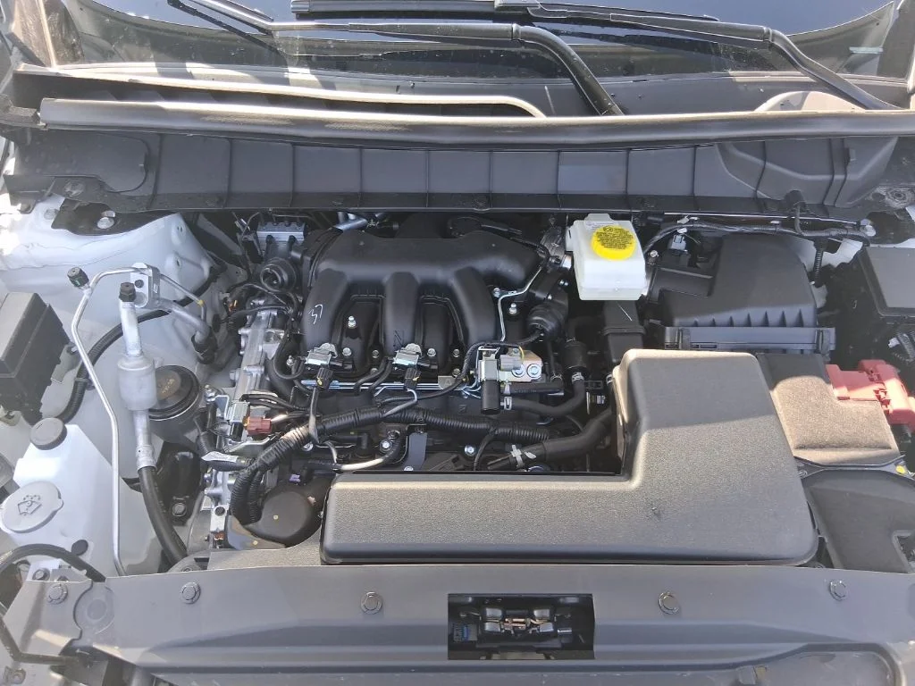New 2026 White Nissan Platinum image 39