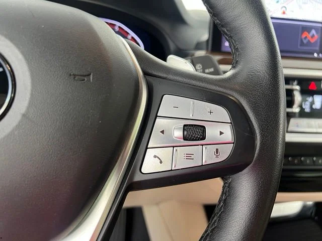 Used 2022 Black BMW sDrive30i image 32