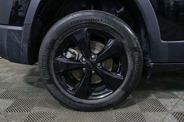 Used 2023 Black Jeep Altitude image 15
