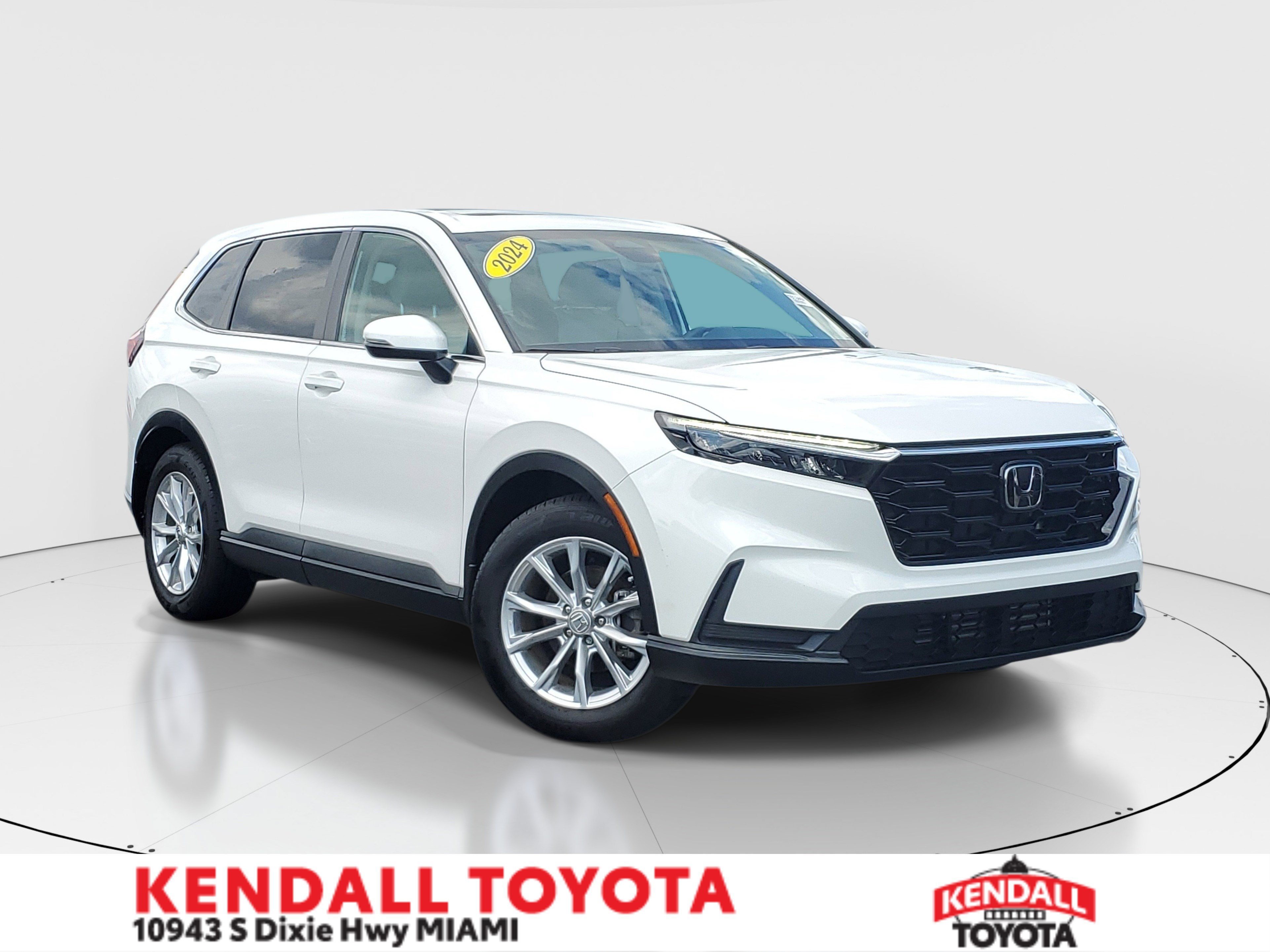 Used 2024 White Honda EX image 1