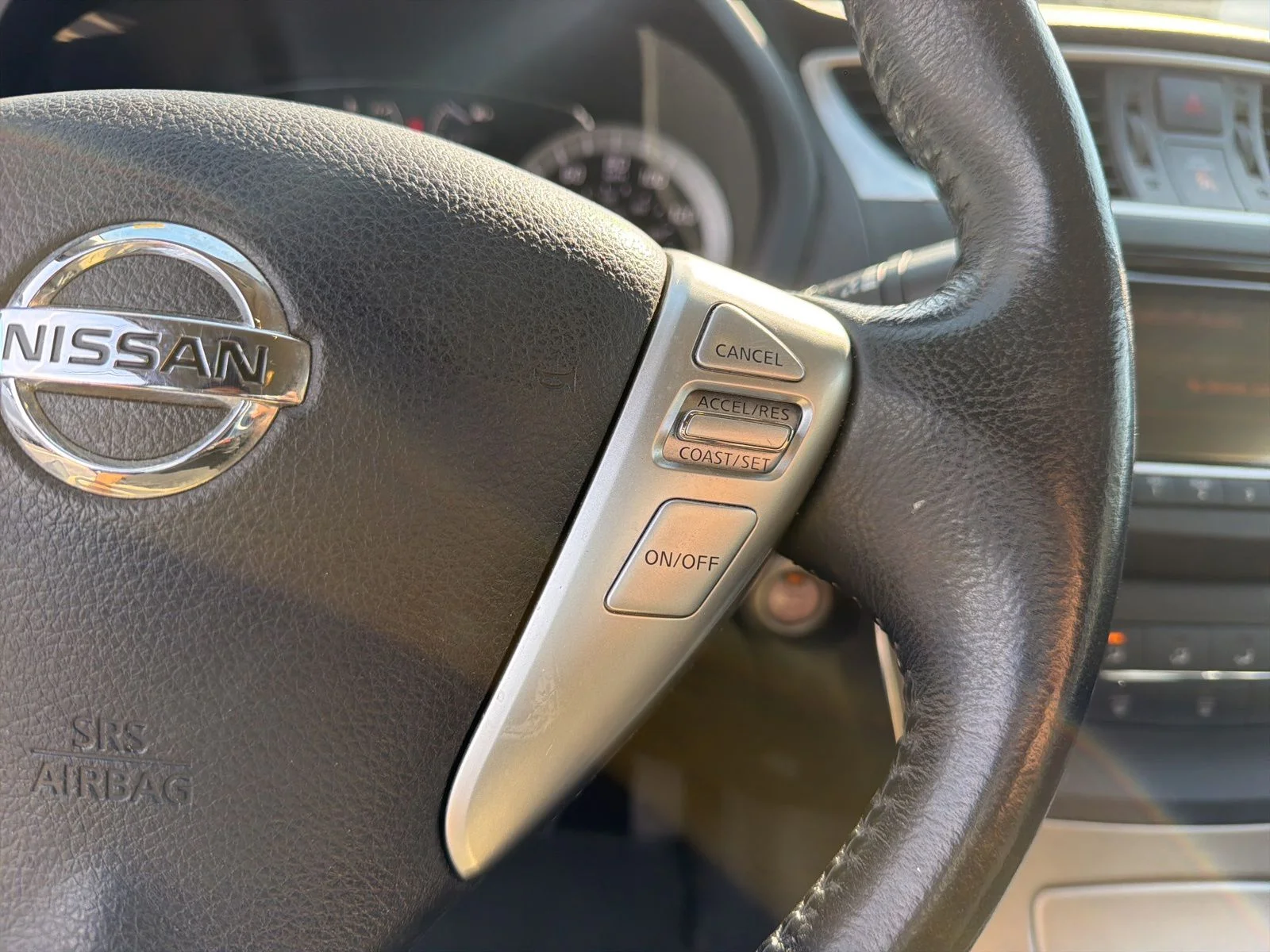 Used 2015 Silver Nissan SV image 17