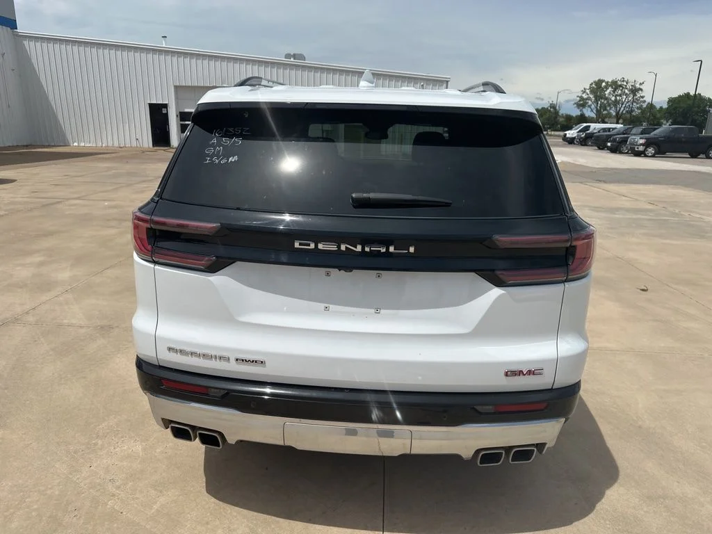 Used 2025 White GMC Denali image 34