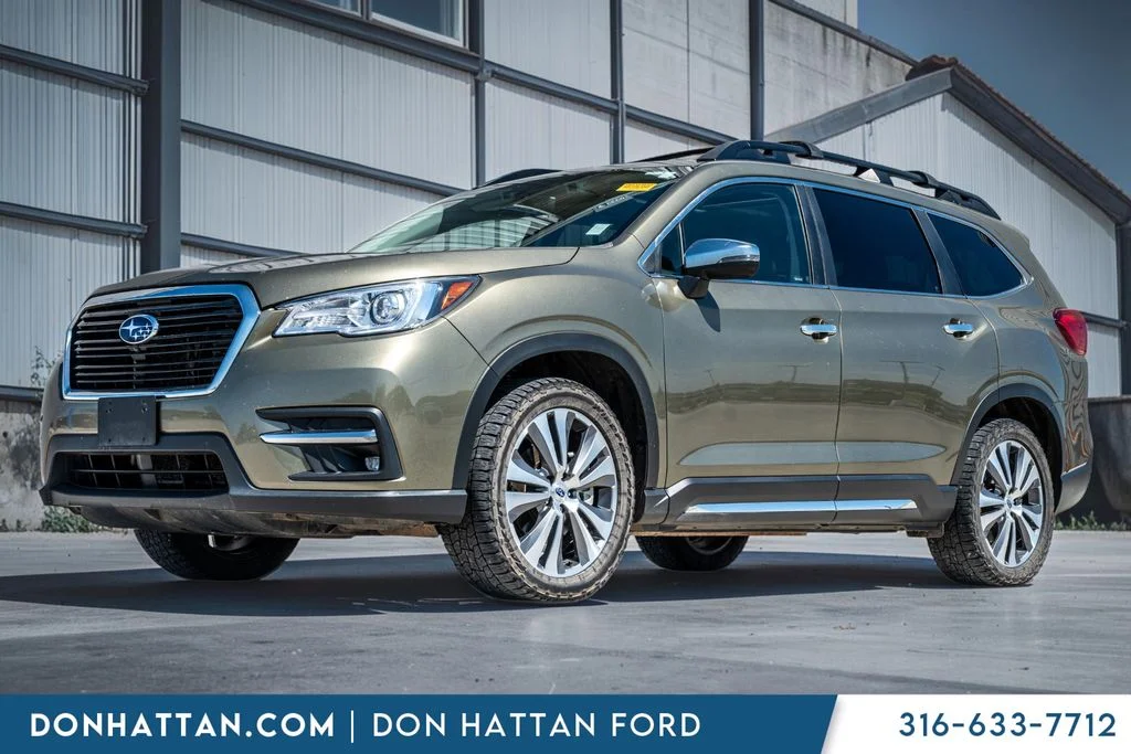 2022 Subaru Ascent Touring's photo