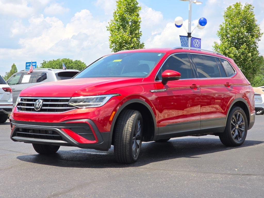 Used 2022 Red Volkswagen 2.0T SE image 21