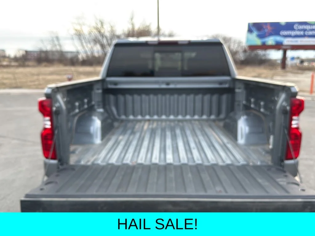 Used 2020 Gray Chevrolet LT image 23