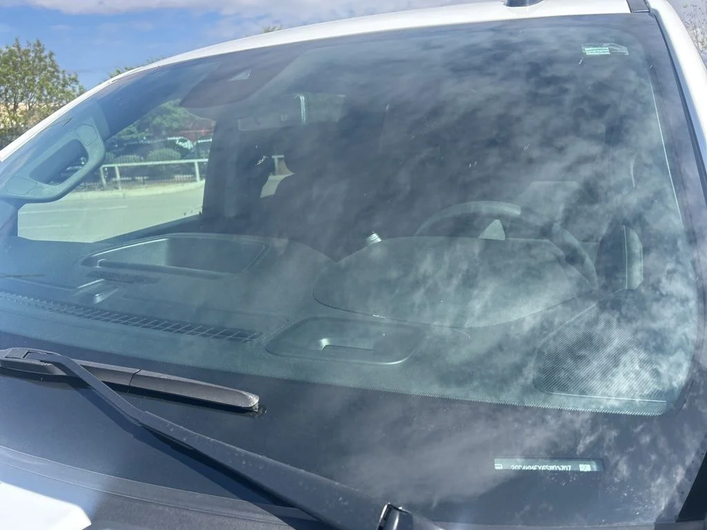 Used 2025 White Chevrolet Custom image 18
