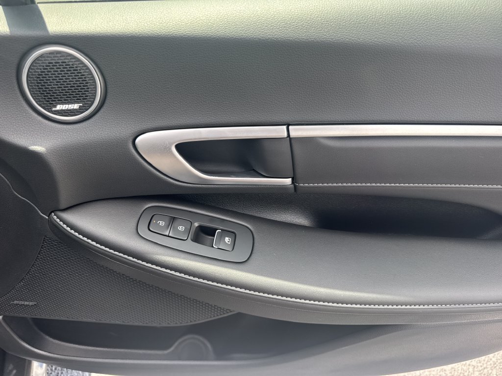 Used 2025 Gray Hyundai Limited image 13