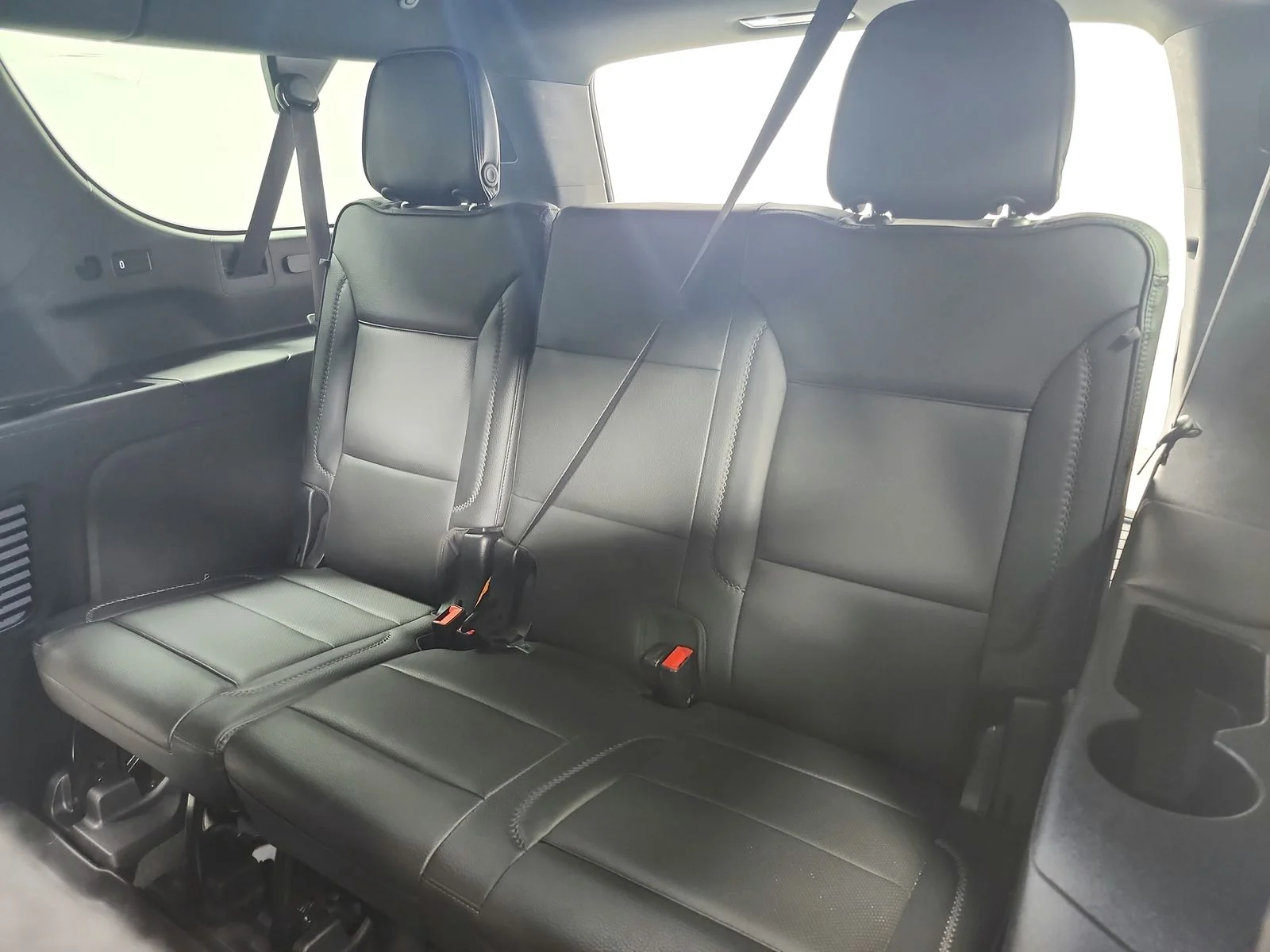 Used 2023 Silver GMC Denali image 43