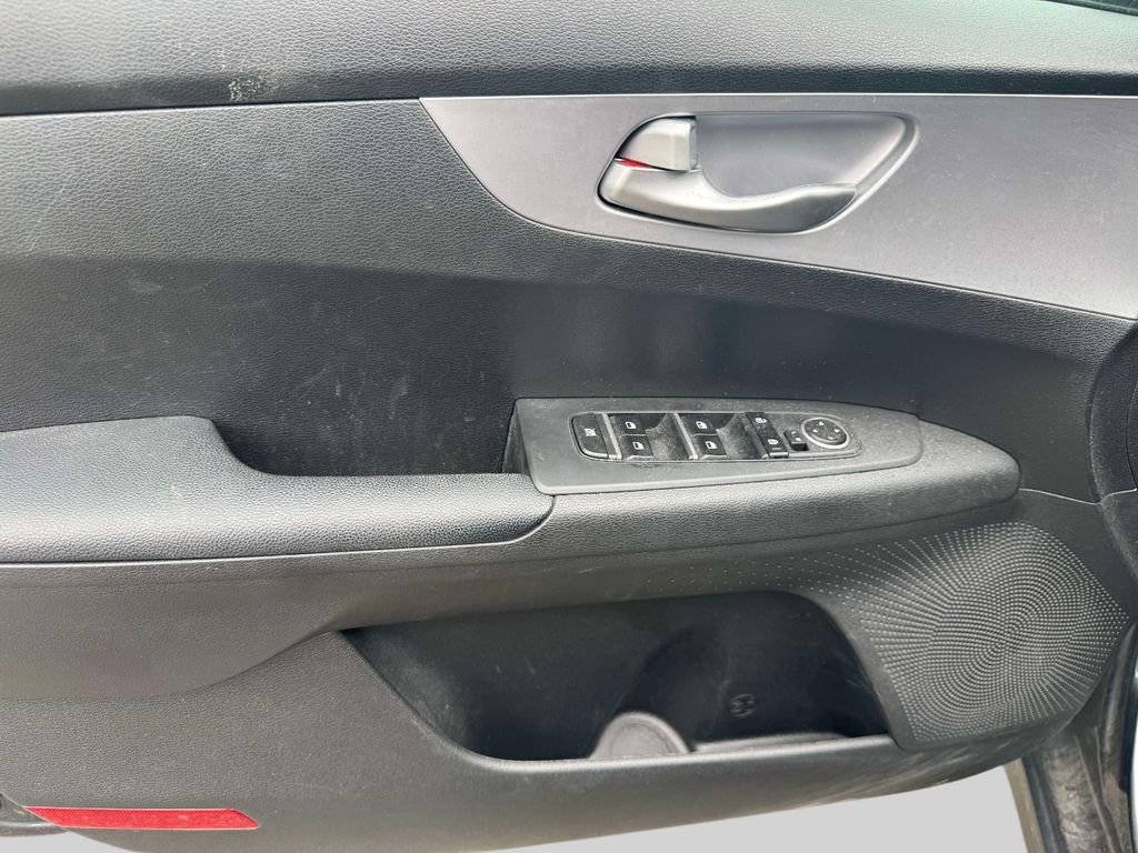Used 2023 Gray Kia LXS image 14