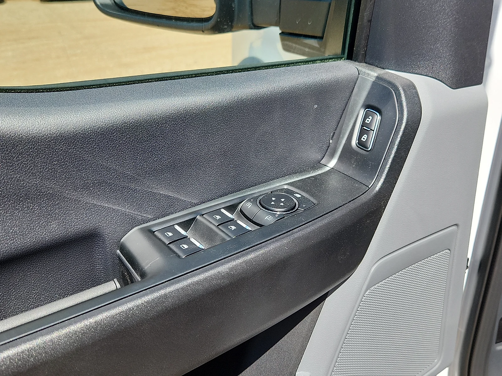 New 2026 Oxford White Ford F-450® XL image 15