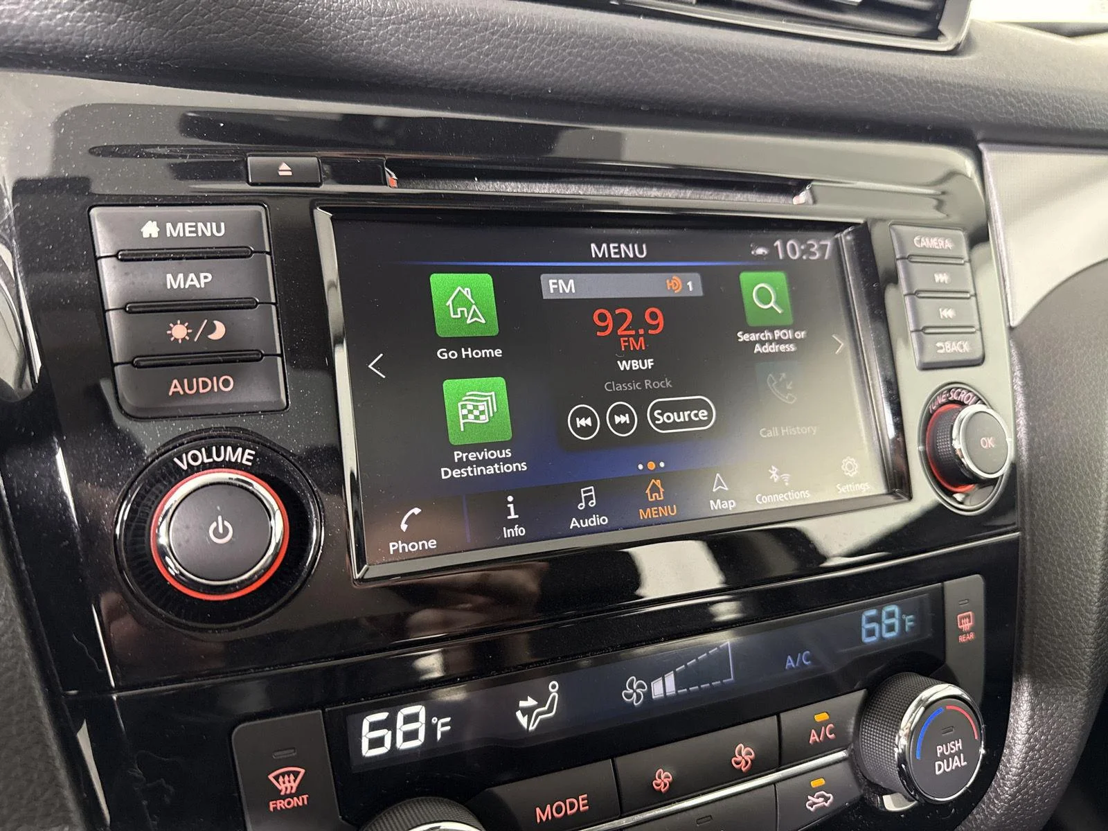 Used 2020 Magnetic Black Pearl Nissan SL image 18