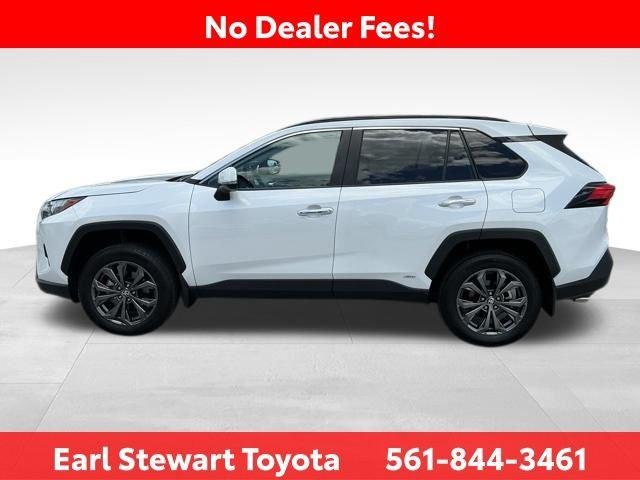 Certified Used 2024 WIND CHILL PEARL Toyota  image 8
