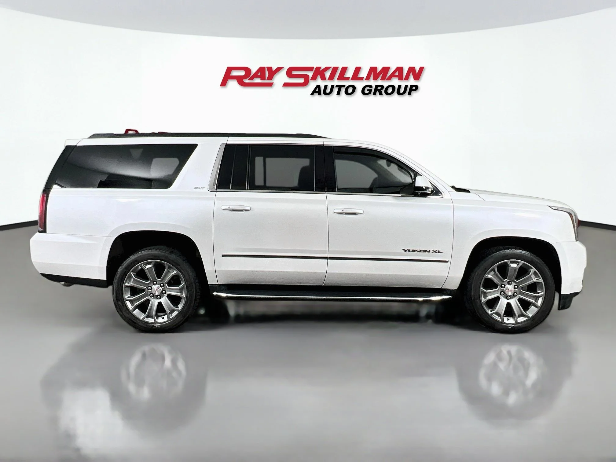 Used 2020 White Frost Tricoat GMC SLT image 8