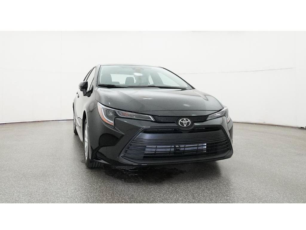 New 2026 Midnight Black Metallic Toyota LE image 30