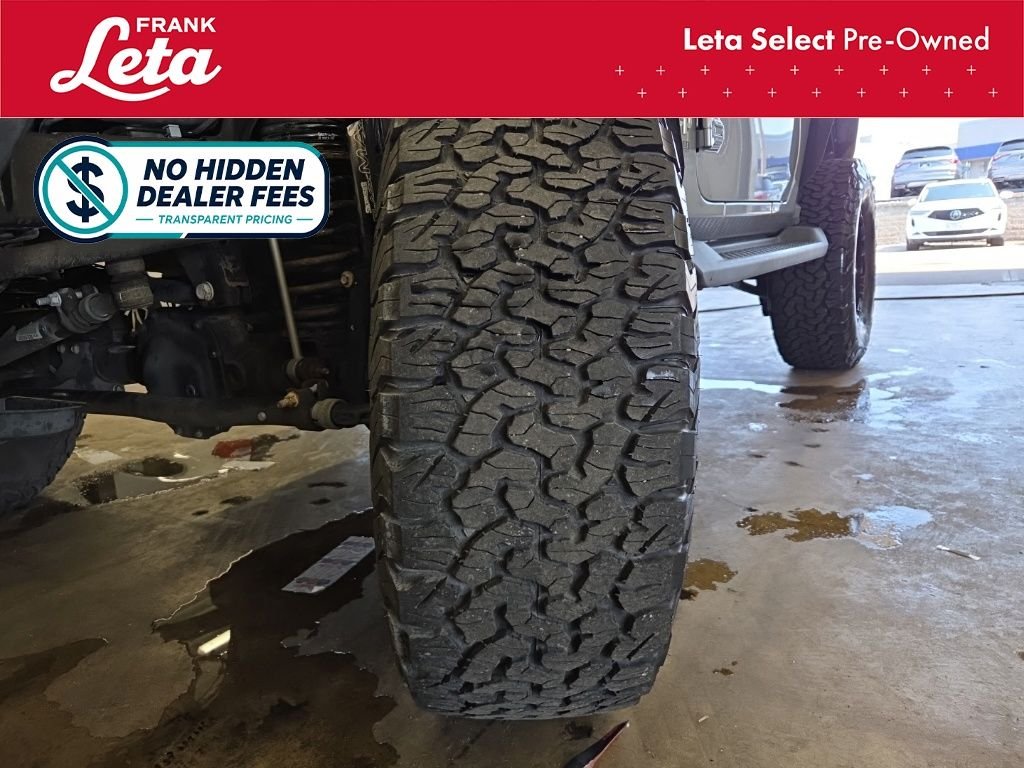 Used 2018 Billet Silver Metallic Clearcoat Jeep  image 26