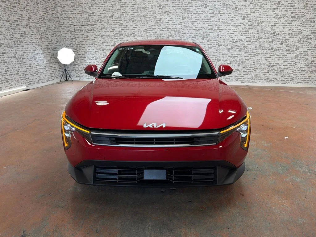 Used 2025 Currant Red Kia LXS image 2